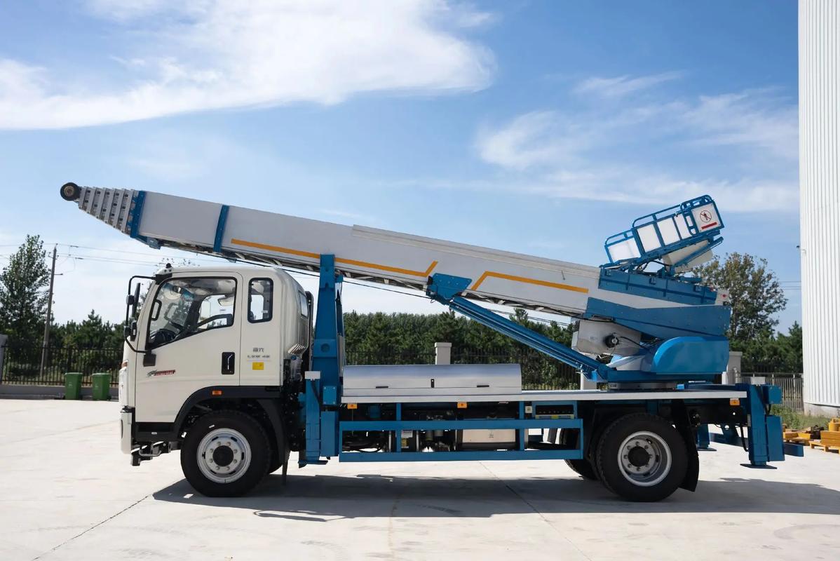 福州云梯上料车租赁费用