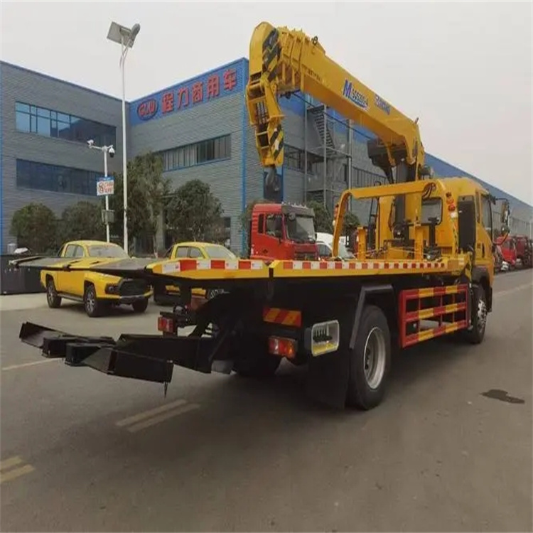 福州附近小随车吊出租电话，轻松解决搬运烦恼